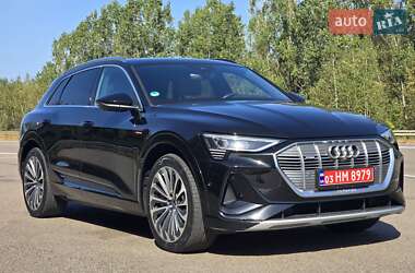 Внедорожник / Кроссовер Audi e-tron 2021 в 