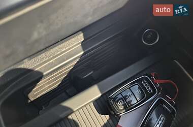 Внедорожник / Кроссовер Audi e-tron 2021 в 