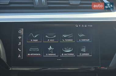 Внедорожник / Кроссовер Audi e-tron 2021 в 