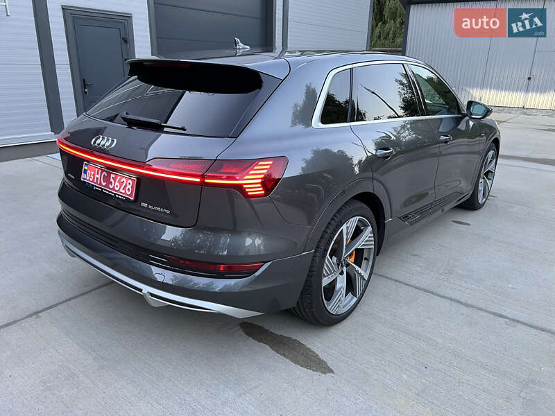 Внедорожник / Кроссовер Audi e-tron 2022 в Ровно фото 12 Внедорожник / Кроссовер Audi e-tron 2022 в Ровно