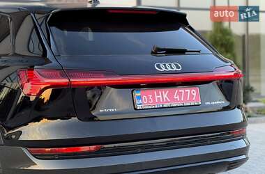 Внедорожник / Кроссовер Audi e-tron 2021 в 
