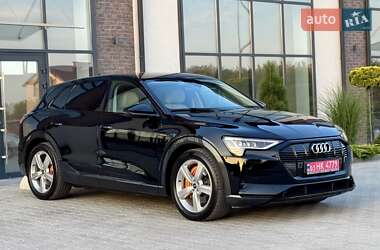 Внедорожник / Кроссовер Audi e-tron 2021 в 