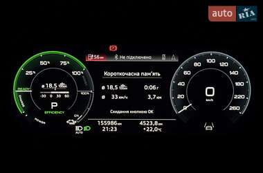 Внедорожник / Кроссовер Audi e-tron 2021 в 