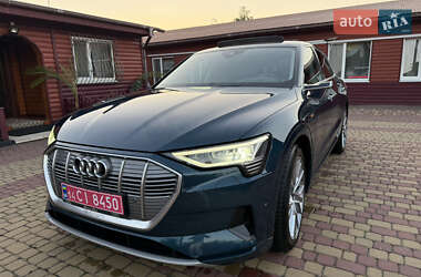 Внедорожник / Кроссовер Audi e-tron 2020 в 
