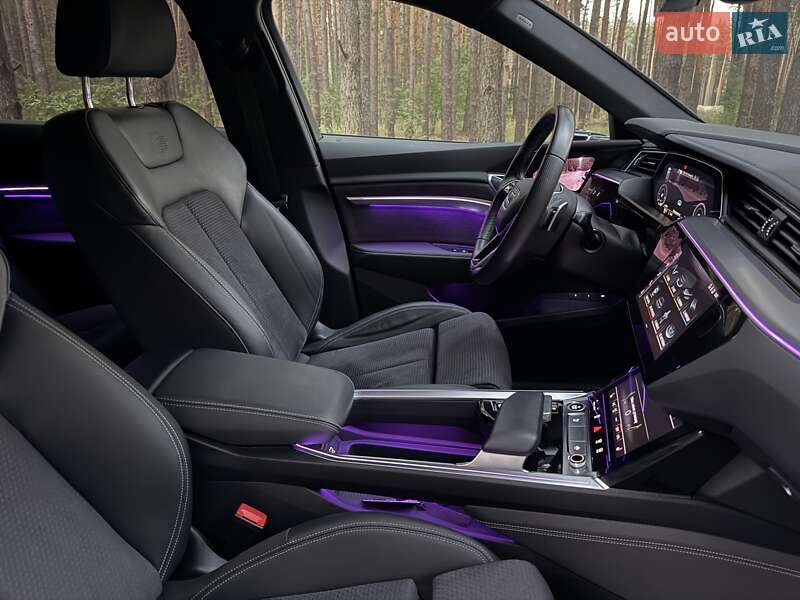 Внедорожник / Кроссовер Audi e-tron 2022 в Киеве