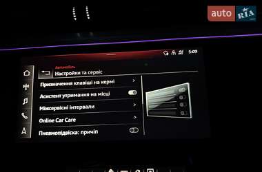 Позашляховик / Кросовер Audi e-tron 2022 в 