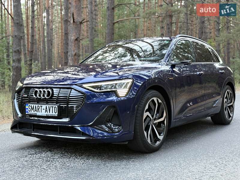 Внедорожник / Кроссовер Audi e-tron 2022 в Киеве