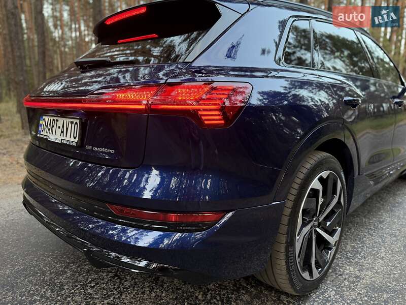 Внедорожник / Кроссовер Audi e-tron 2022 в Киеве