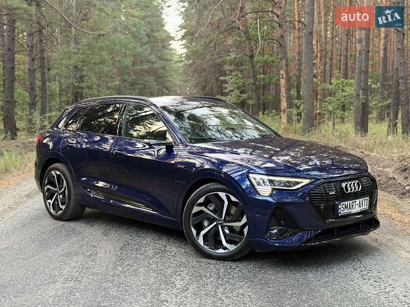Внедорожник / Кроссовер Audi e-tron 2022 в Киеве