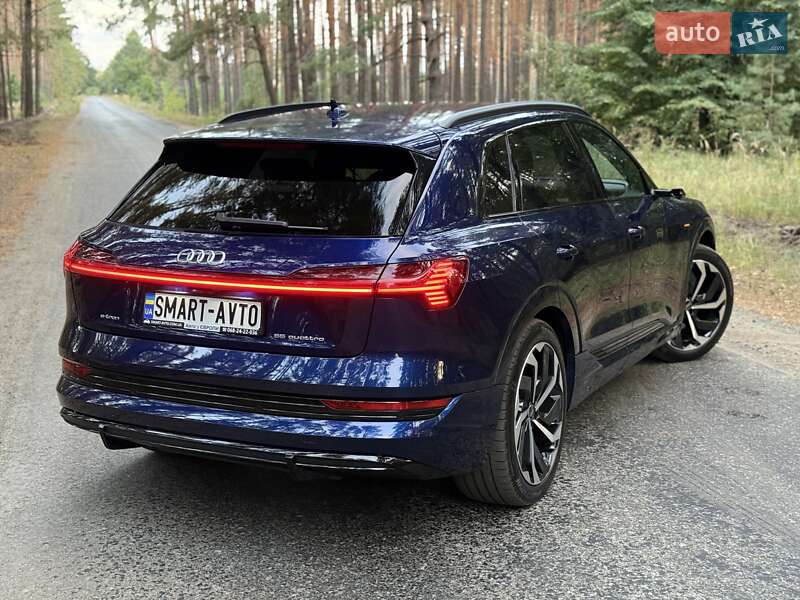 Внедорожник / Кроссовер Audi e-tron 2022 в Киеве