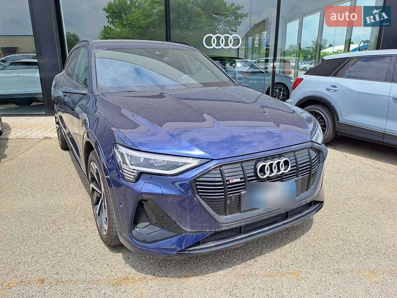 Внедорожник / Кроссовер Audi e-tron 2022 в Киеве