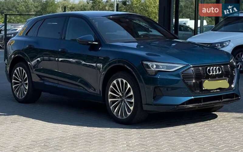 Позашляховик / Кросовер Audi e-tron 2021 в Чернівцях
