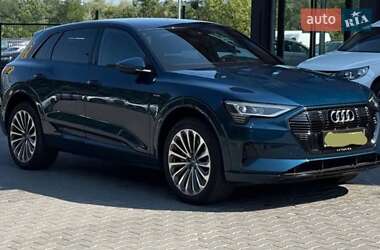 Внедорожник / Кроссовер Audi e-tron 2021 в 