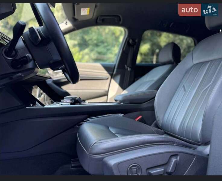 Позашляховик / Кросовер Audi e-tron 2021 в Чернівцях