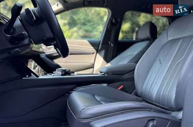 Внедорожник / Кроссовер Audi e-tron 2021 в 