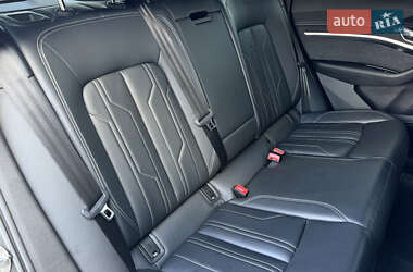 Внедорожник / Кроссовер Audi e-tron 2022 в 