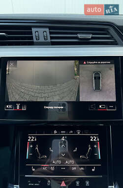 Внедорожник / Кроссовер Audi e-tron 2022 в 