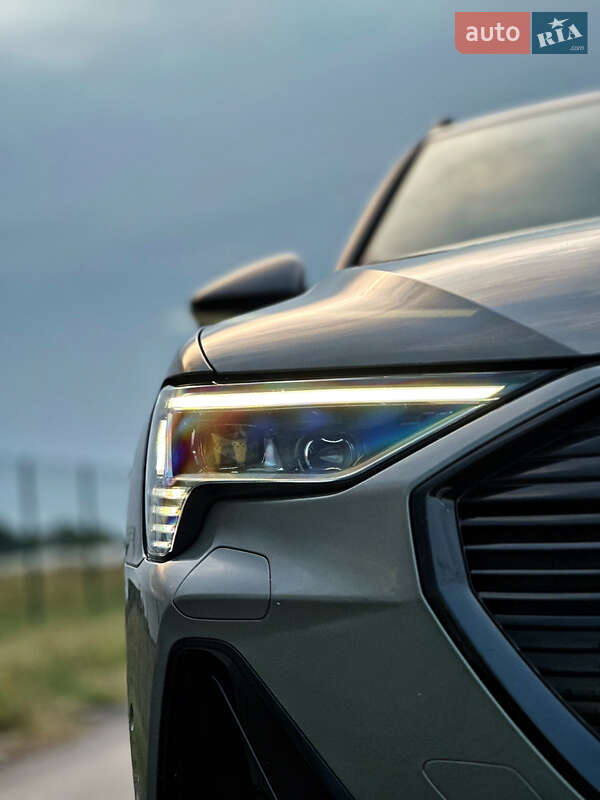 Внедорожник / Кроссовер Audi e-tron 2022 в Лубнах