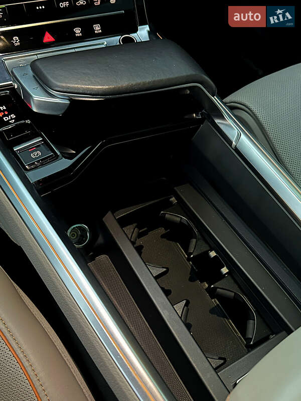 Внедорожник / Кроссовер Audi e-tron 2022 в Лубнах