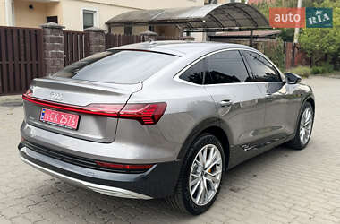 Внедорожник / Кроссовер Audi e-tron 2023 в 
