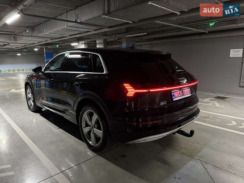 Позашляховик / Кросовер Audi e-tron 2021 в Львові