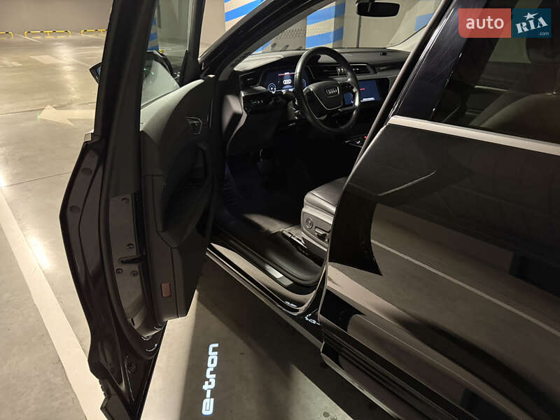 Позашляховик / Кросовер Audi e-tron 2021 в Львові