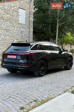 Внедорожник / Кроссовер Audi e-tron 2019 в 