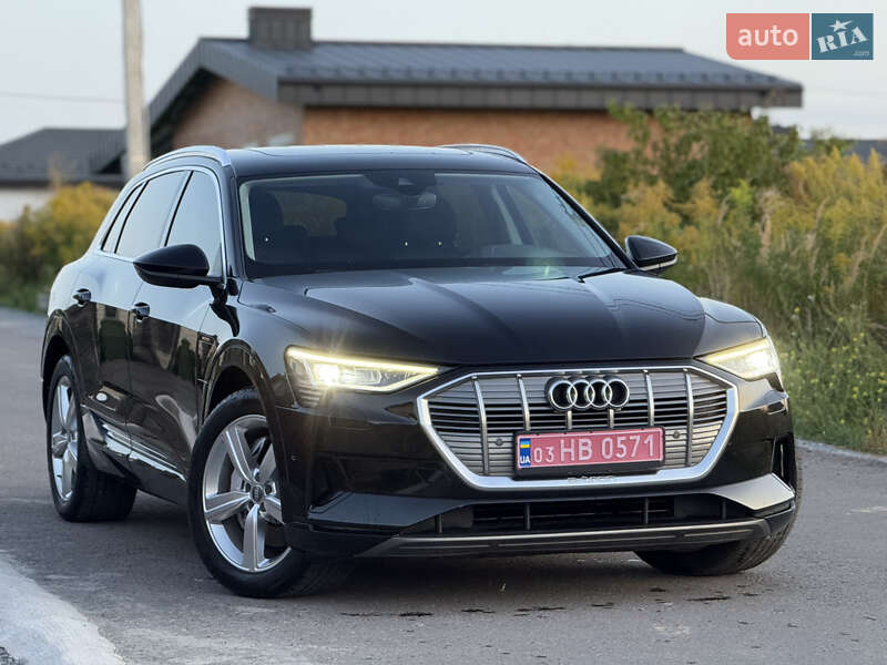 Внедорожник / Кроссовер Audi e-tron 2019 в 