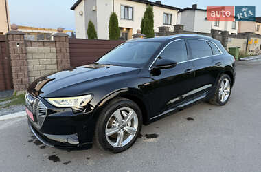Внедорожник / Кроссовер Audi e-tron 2019 в 