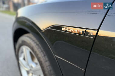 Внедорожник / Кроссовер Audi e-tron 2019 в 