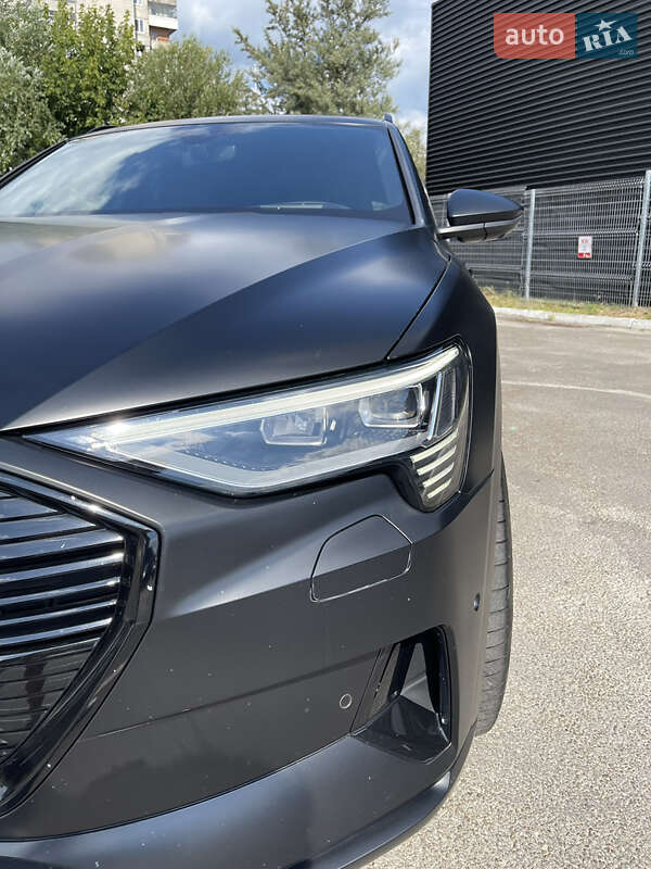 Внедорожник / Кроссовер Audi e-tron 2019 в Львове