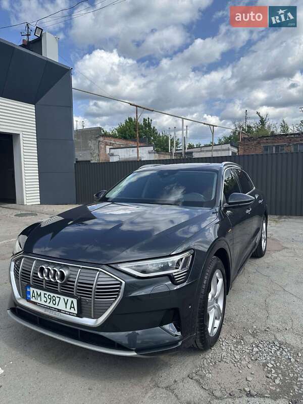 Внедорожник / Кроссовер Audi e-tron 2019 в Житомире