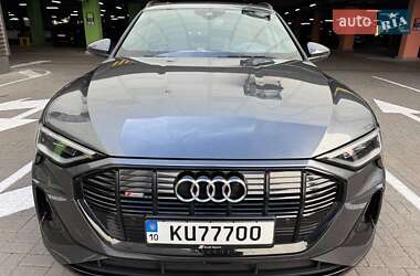Audi e-tron 2021