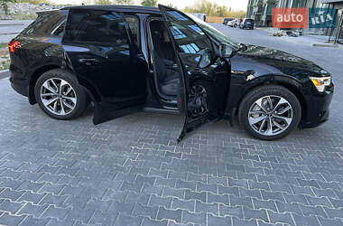 Внедорожник / Кроссовер Audi e-tron 2020 в 