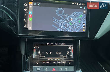 Внедорожник / Кроссовер Audi e-tron 2020 в 