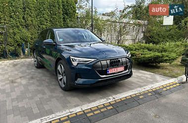 Audi e-tron 2022
