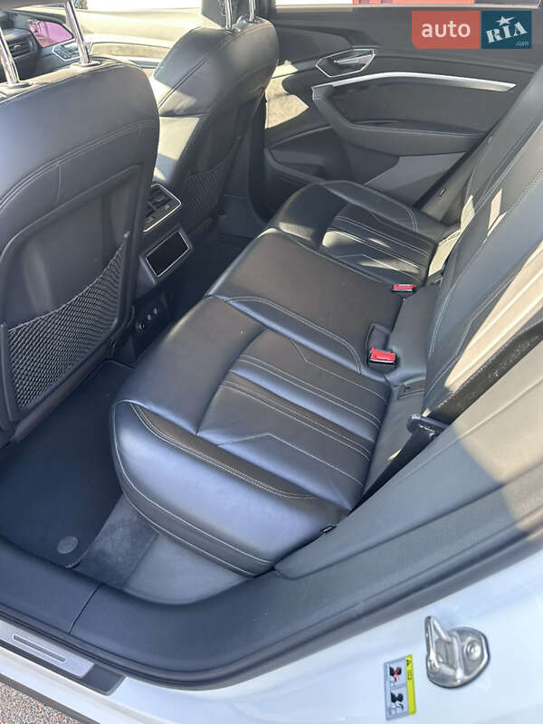 Внедорожник / Кроссовер Audi e-tron 2019 в Дрогобыче