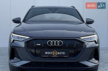 Позашляховик / Кросовер Audi e-tron 2021 в 