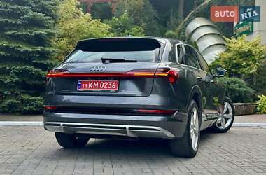 Внедорожник / Кроссовер Audi e-tron 2021 в 