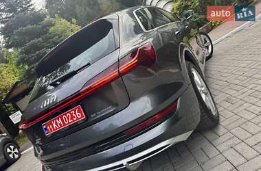 Внедорожник / Кроссовер Audi e-tron 2021 в 