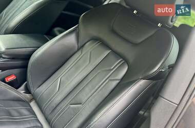 Внедорожник / Кроссовер Audi e-tron 2021 в 