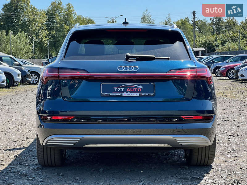 Позашляховик / Кросовер Audi e-tron 2022 в Луцьку