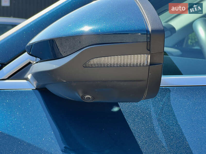 Позашляховик / Кросовер Audi e-tron 2022 в Луцьку