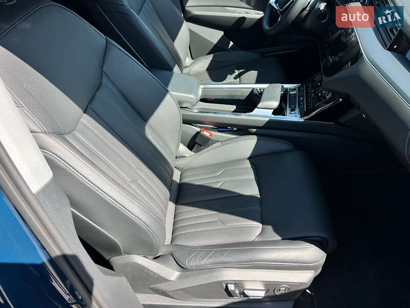 Позашляховик / Кросовер Audi e-tron 2022 в Луцьку