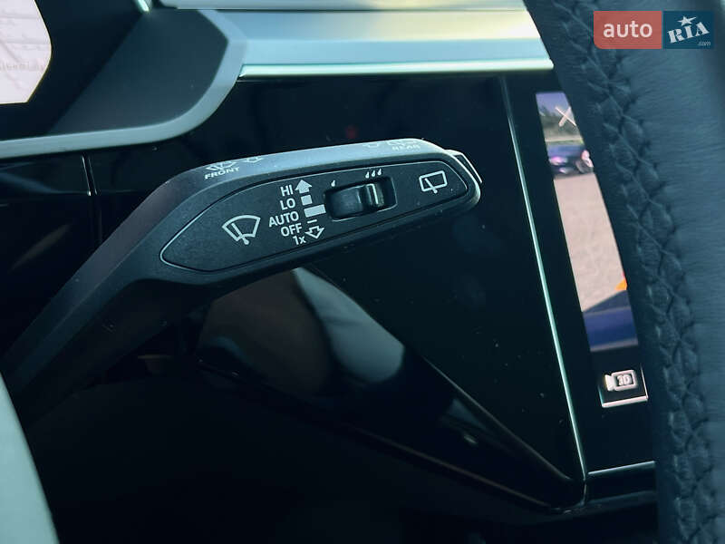 Позашляховик / Кросовер Audi e-tron 2022 в Луцьку