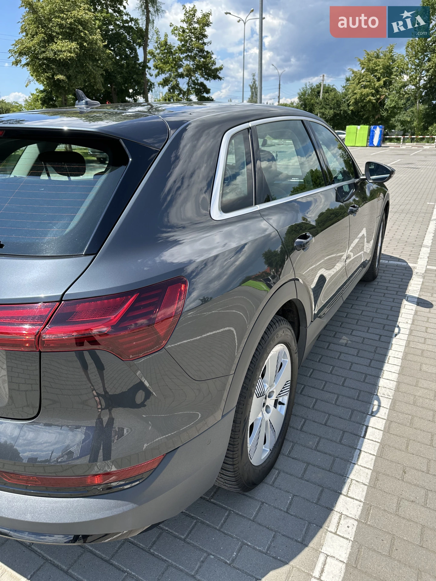 2021 Audi e-tron - мініатюра 7