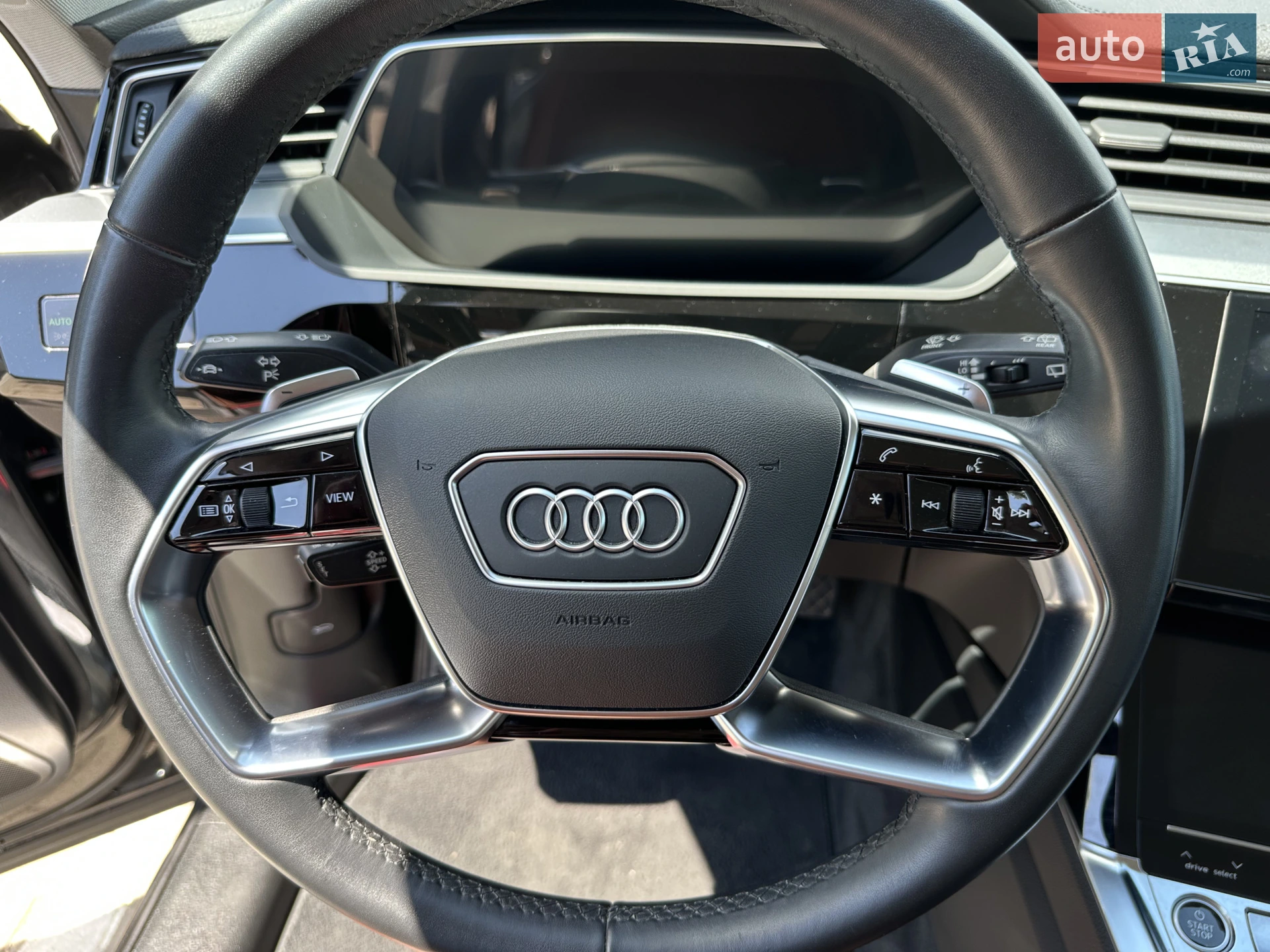 2021 Audi e-tron - мініатюра 32