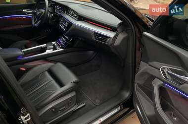 Внедорожник / Кроссовер Audi e-tron 2022 в 