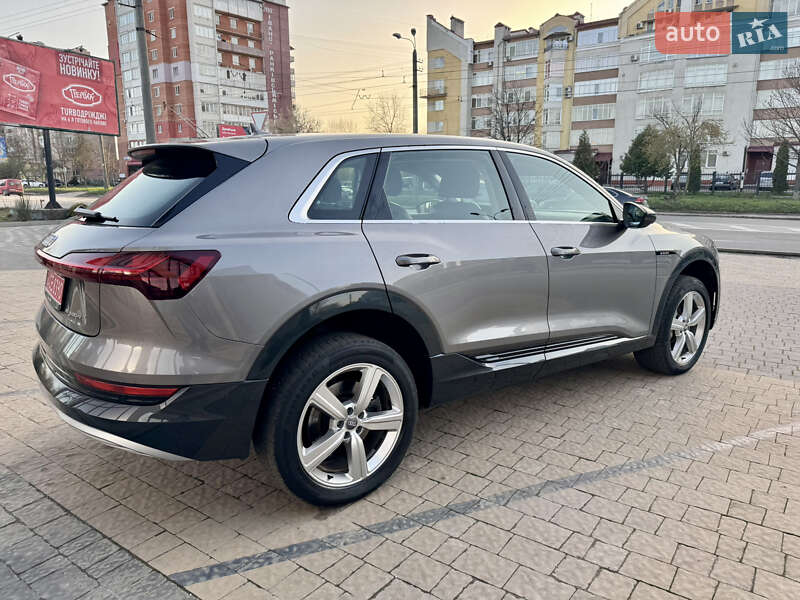 Внедорожник / Кроссовер Audi e-tron 2020 в Ивано-Франковске