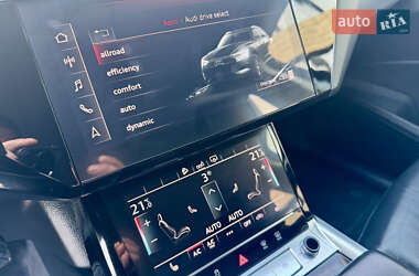 Внедорожник / Кроссовер Audi e-tron 2020 в 